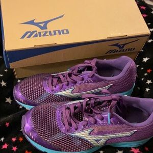 Mizuno running shoe size w9.5